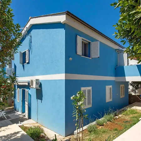 Gorgeous In With Kitchen Διαμέρισμα Košljun